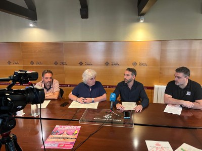 Valls, Blanco, Bosch i Piñol han presentat la Lan Party Lleida a la Paeria.