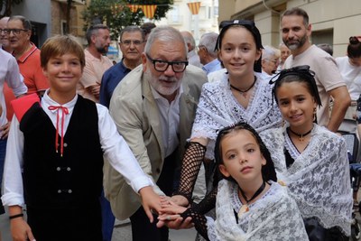L'inici de festa també ha servit per imposar les bandes a les Pubilles i a l'Hereu del barri.