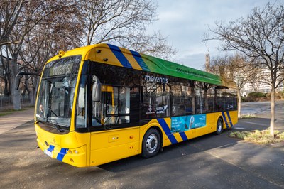 Amb l’entrada en servei d’aquests tres nous autobusos, gairebé el 50 % de la flota ja compta amb etiquetes ambientals sostenibles.