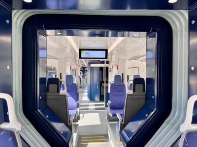 L'interior del nou comboi.