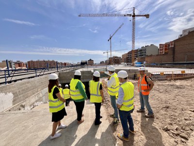 L’alcalde, Fèlix Larrosa, la tinenta d'alcalde, Cristina Morón, i la consellera de Territori, Habitatge i Transició Ecològica, Sílvia Paneque, durant….