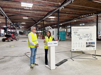 La consellera de Territori, Habitatge i Transició Ecològica, Sílvia Paneque, durant la seva intervenció en la visita de les obres de la nova estació.