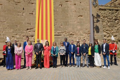 L'alcalde, Fèlix Larrosa, amb els regidors i regidores que han assistit a l'acte institucional de celebració de la Diada nacional de Catalunya.