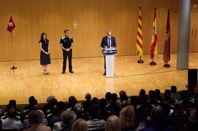 El paer en cap, Fèlix Larrosa, acompanyat de la 3a tinent d’alcalde i regidora de Seguretat, Mobilitat i Civisme, Cristina Morón, ha presidit l’acte.