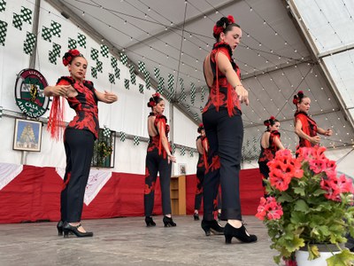 Ballarines de l'espectacle de flamenc inaugural.