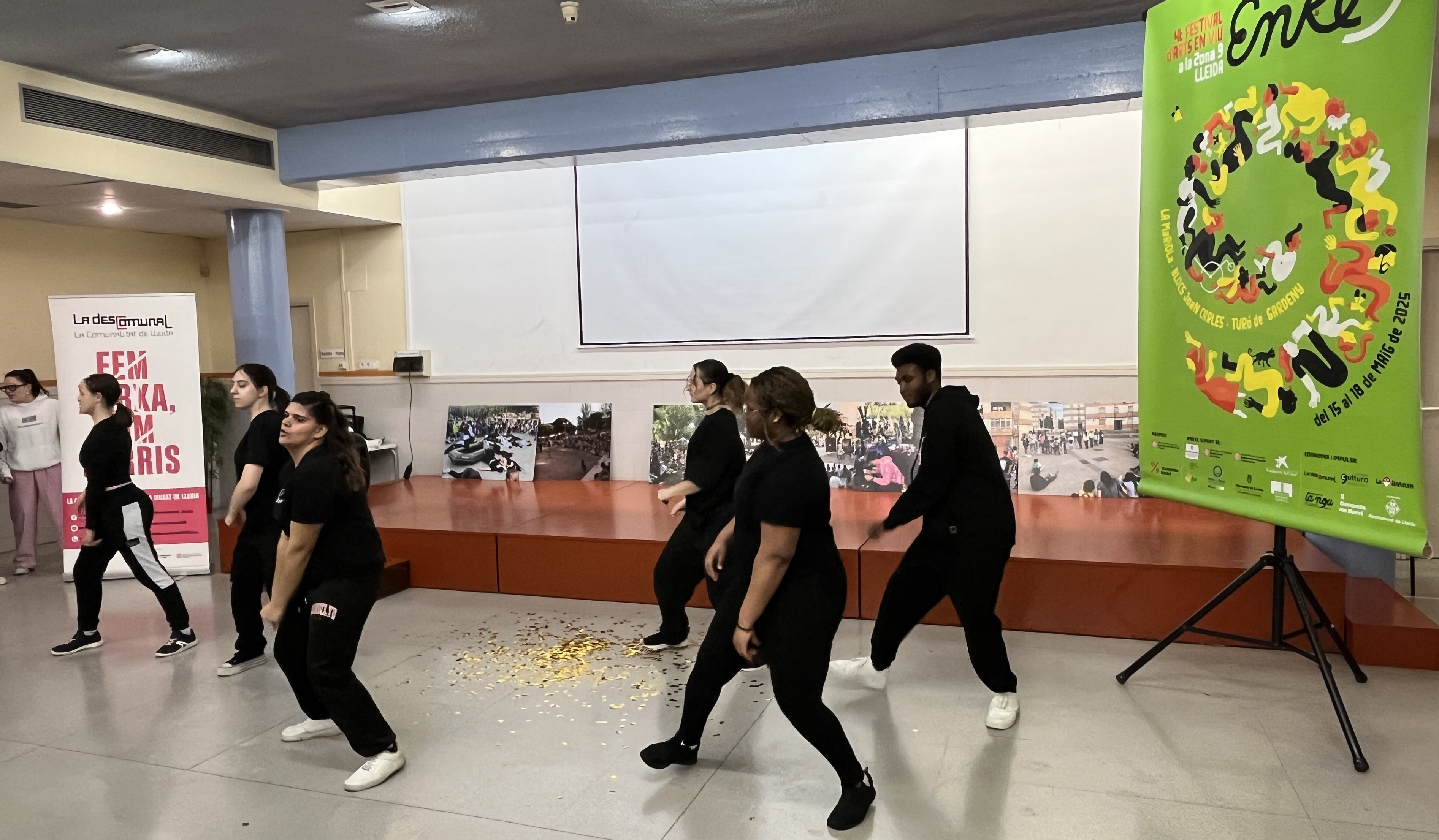 Demostració de dansa urbana, aquesta tarda, en la presentació del cartell de l'Enre9 d'aquest 2025.