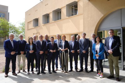 Foto de grup dels participants en l'acte.