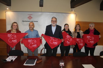 Un mocador de coll amb el lema de la campanya és l'element identitari de l'actual Marató de Donants de Sang a Catalunya.