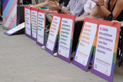 La Paeria ha impulsat la campanya #lleidatanamentorgulloses, que ara incorpora un garrotin.