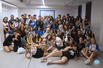 Un grup de participants en una edició anterior del KPOP FEST de Lleida..