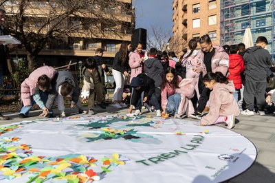 Els infants han transmés els seus missatges de pau i de concòrdia en diferents places de Lleida..