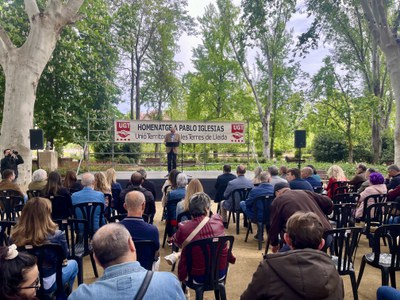 L'alcalde, Fèlix Larrosa, durant la seva salutació a l'acte de commemoració de l'1 de maig.