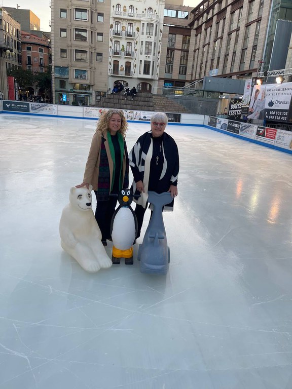 La tinent d'alcalde Valls i la regidora Bosch han assistit a l'obertura de la pista