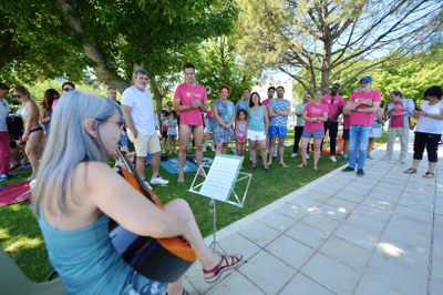 L'esdeveniment ha comptat amb l'actuació d'Agnès Sellés, usuària dels serveis del FEM a Lleida, que ha cantat "Llença't", la cançó oficial del Mulla't.