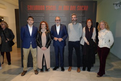 La mostra "Salvador Seguí. El Noi de Sucre" es pot veure a la Sala d'Exposicions de la Paeria, amb entrada lliure i gratuïta, fins al 17 de març de 2024..