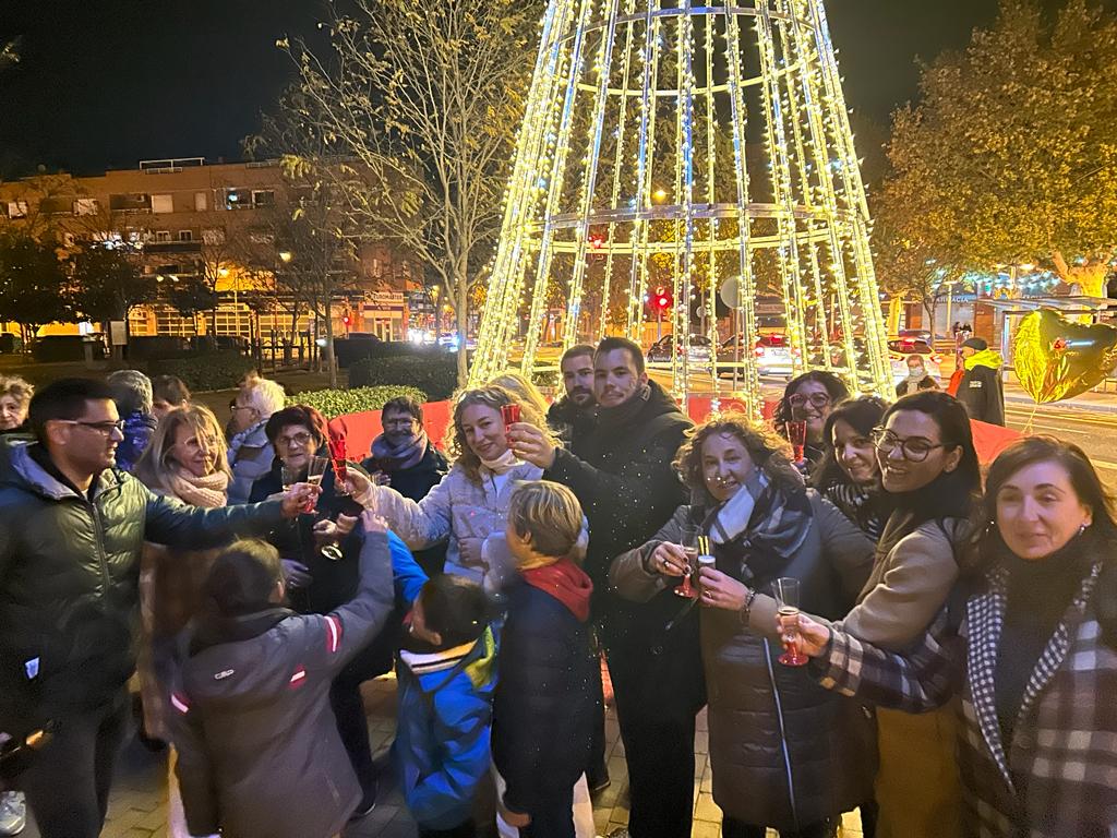 La regidora Pilar Bosch, a l'encesa de llums a la Bordeta