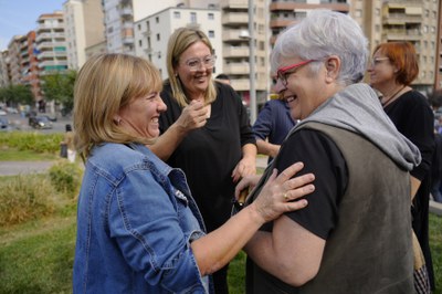 La tinent d'alcalde Carme Valls, amb representants de dones de les partides de l'Horta de Lleida..