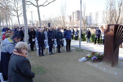 El solemne minut de silenci en commemoració de les víctimes de l'Holocaust.
