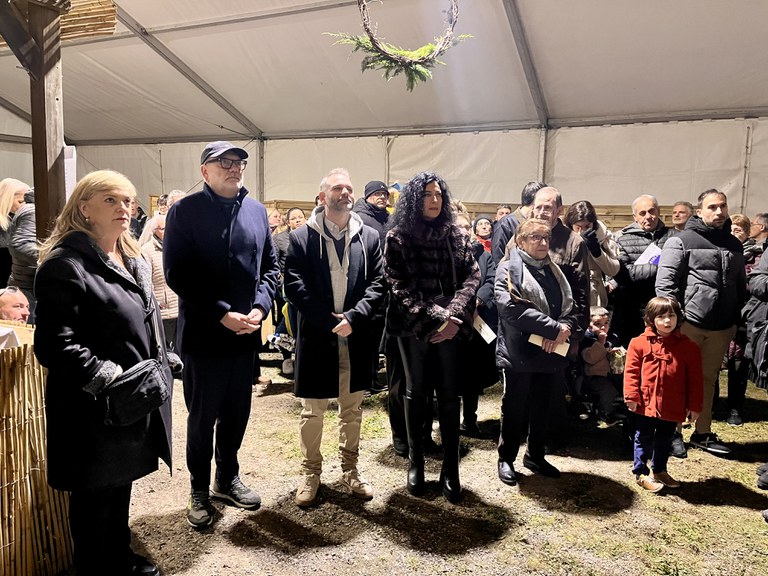 L'alcalde, Fèlix Larrosa, el regidor de Festes i Tradicions, Xavi Blanco, i la regidora Violant Cervera, abans d'iniciar el recorregut