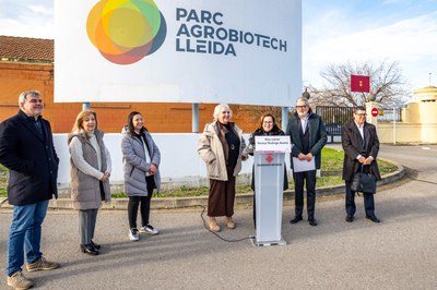 L’acte institucional, presidit per l’alcalde de Lleida, Fèlix Larrosa, i la tinenta d’alcalde i regidora de Polítiques Feministes, Carme Valls, ha co….