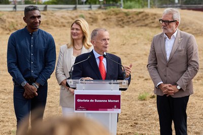 Manuel de Miguel, fill de Suzanne Mornet, durant el seu parlament.