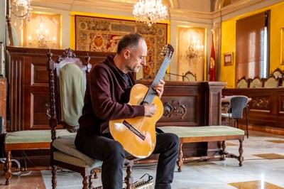 Durant l'acte, el músic Carles Herraiz, del Conservatori i Escola Municipal de Música de Lleida, ha fet dues interpretacions musicals..