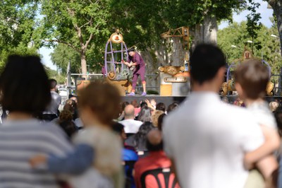 El clown JAM ha ofert una representació muda sobre la vida per a grans i petits.