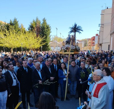 Les autoritats municipals durant la benedicció de les palmes.