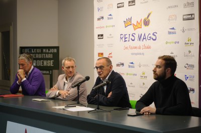 El lliurament dels premis del concurs de dibuix dels Reis Mags, presidit per l'alcalde Pueyo, ha tingut lloc a la sala Res non Verba..