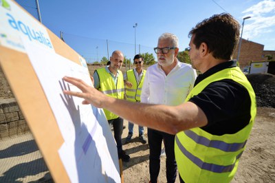 L'alcalde Larrosa ha visitat les obres a Llívia, a càrrec de l'empresa concessionària Aqualia.