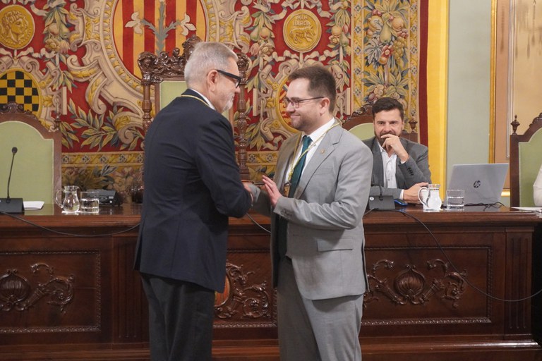 La presa de possessió del nou regidor de la Paeria pel PSC, Roberto Pino.