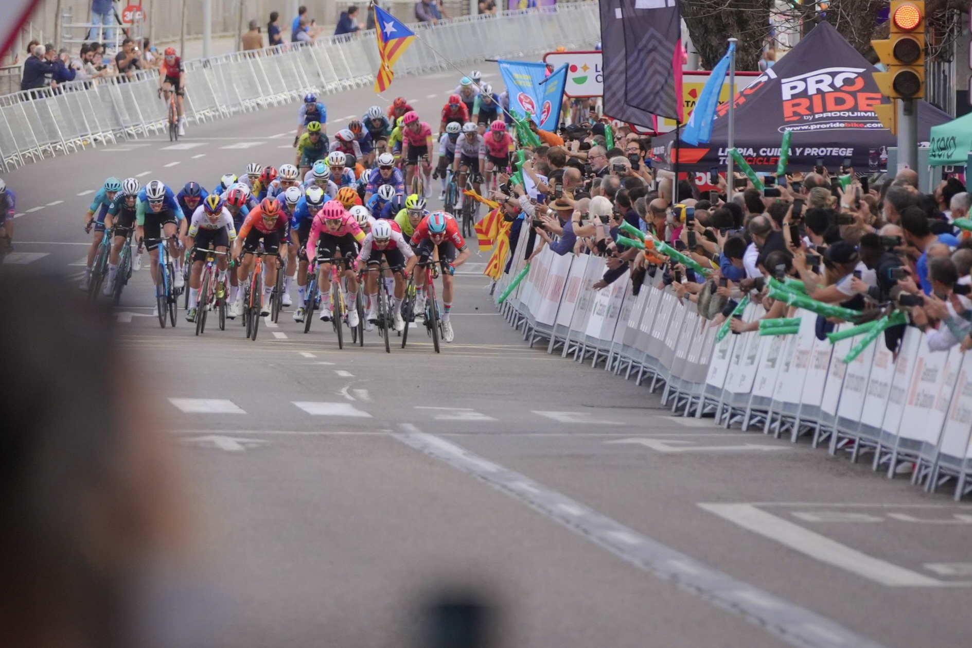 L'esprint final ha estat veloç i multitudinari