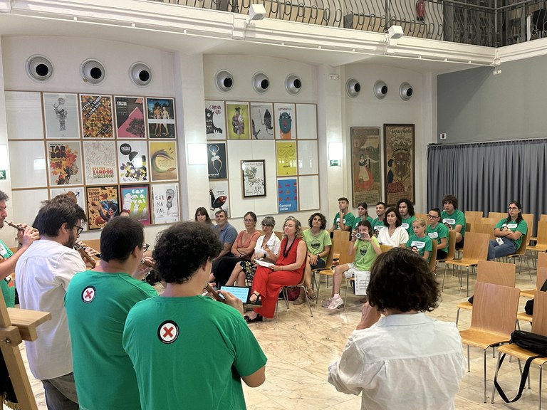 Tres cercaviles recorreran els carrers més emblemàtics de la ciutat, passant pels tres ponts centrals del riu Segre per convergir a la plaça Blas Infante, on es farà la ballada final