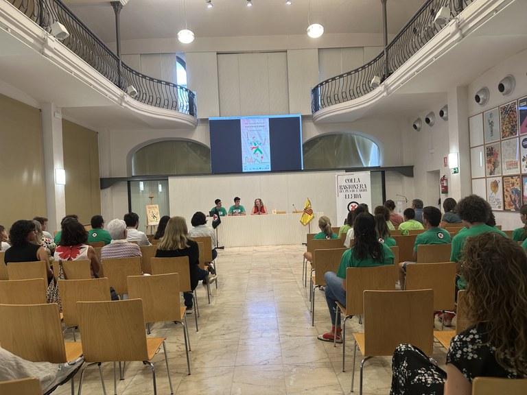 La regidora de Cultura, Pilar Bosch, ha assistit aquest dimecres a la presentació d’aquest esdeveniment