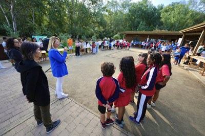 La tinent d'alcalde ha adreçat unes paraules als nois i noies.