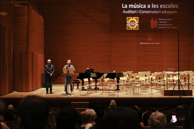 El regidor Xavier Blanco i el director del Conservatori, Josep Lluís Boix, han presentat la Cantata..