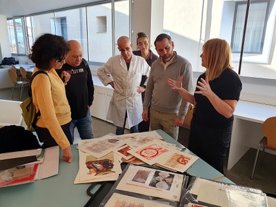 El gravat és una altra de les disciplines que s'ofereixen com a taller monogràfic per a adults.