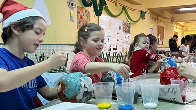 Enguany, l’eix temàtic dels casals de Nadal gira entorn de l’expressió artística i les arts escèniques..