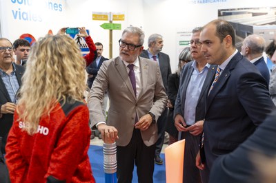 Un moment de la visita dels patrons al recinte.