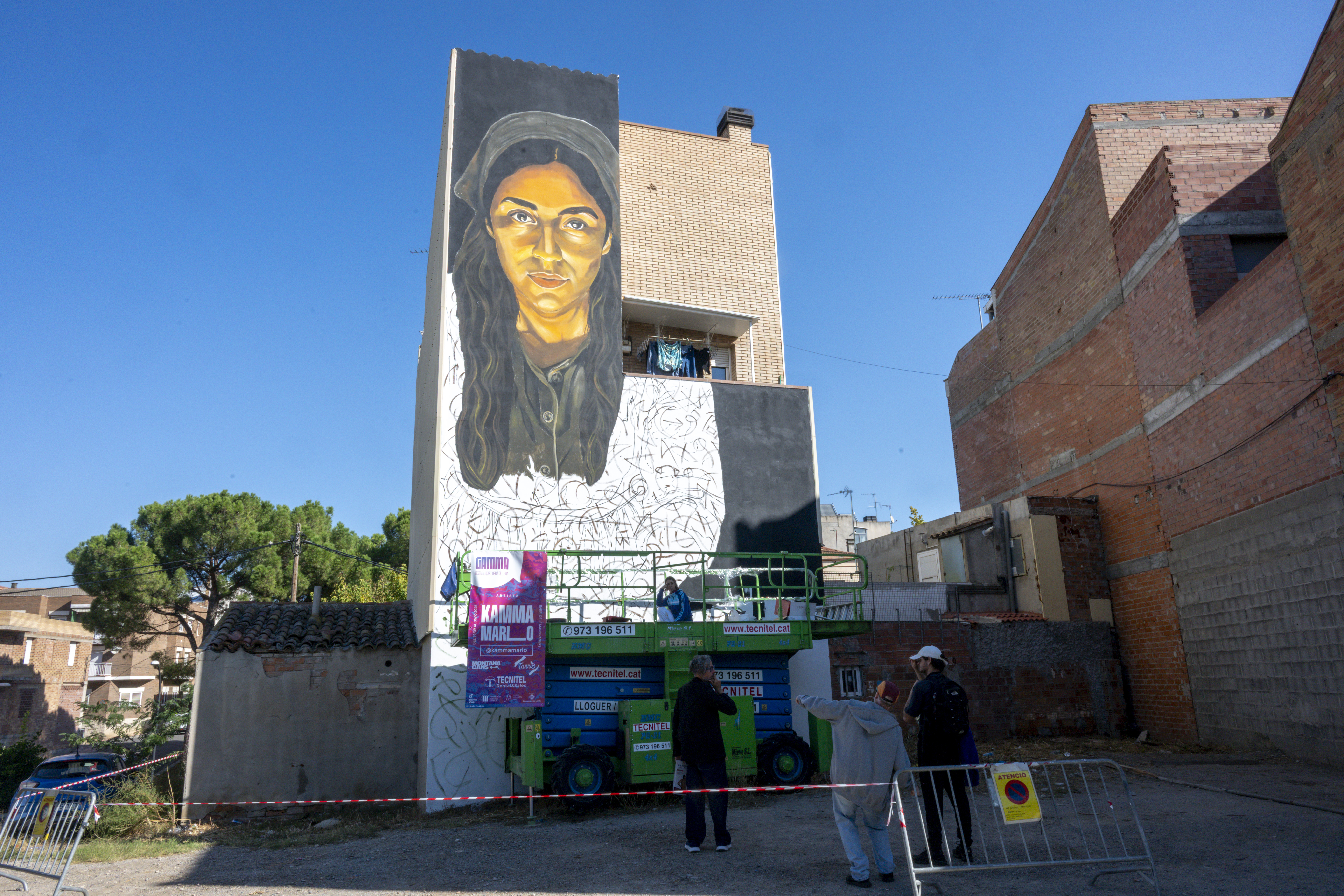 El mural de Kamma Marlo ja es veu avançat