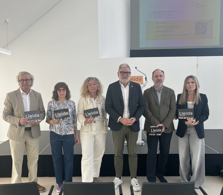 Larrosa i Bosch han presentat avui al MORERA la Lleida City Pass acompanyats dels responsables dels quatre equipaments adherits