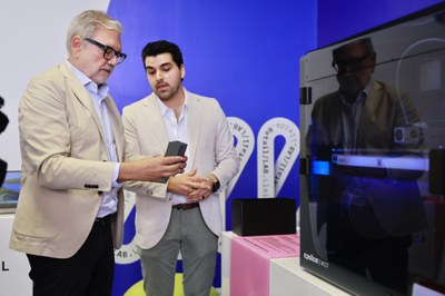 Una de les estacions tecnològiques de l'Espai d'Innovació del Comerç és una impressora 3D.