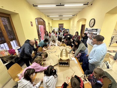 Torre Queralt ple de gom a gom.