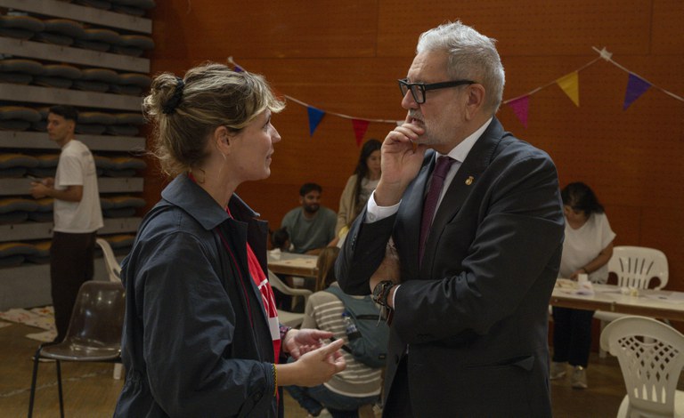 L'alcalde, Fèlix Larrosa, amb la directora artística del festival, Lily Brick