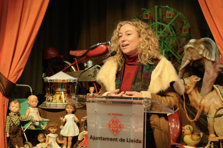 La regidora Pilar Bosch ha detallat la informació dels Mercats de Nadal i l'activitat cultural i social.