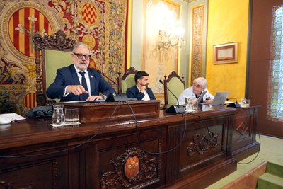 El paer en cap, Fèlix Larrosa, ha presidit la sessió.