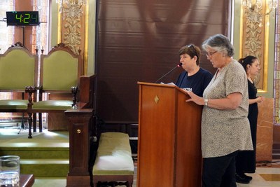 La intervenció de les representants de la plataforma animalista.