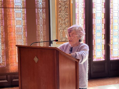 Carme Bellet, del Grup de Dones de Lleida, en una de les intervencions ciutadanes.