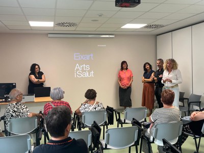 La regidora Pilar Bosch en la presentació del projectes "Als marges".