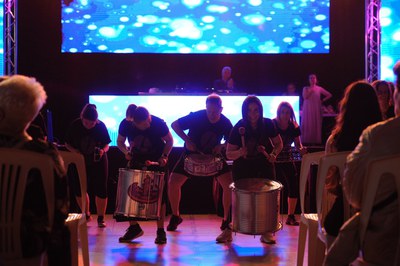 La festa ha estat animada amb els ritmes de la batucada Tamtatukem.